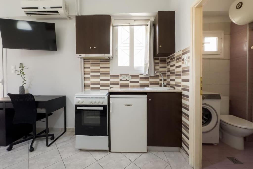 Apartamento Pagrati Cozy Retreat Atenas Exterior foto