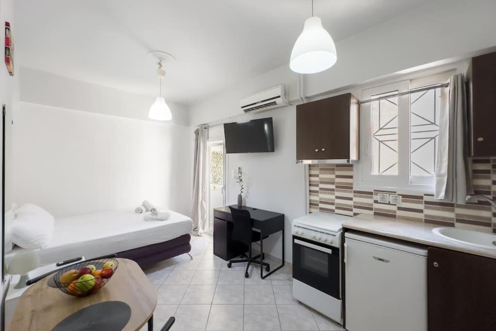 Apartamento Pagrati Cozy Retreat Atenas Exterior foto